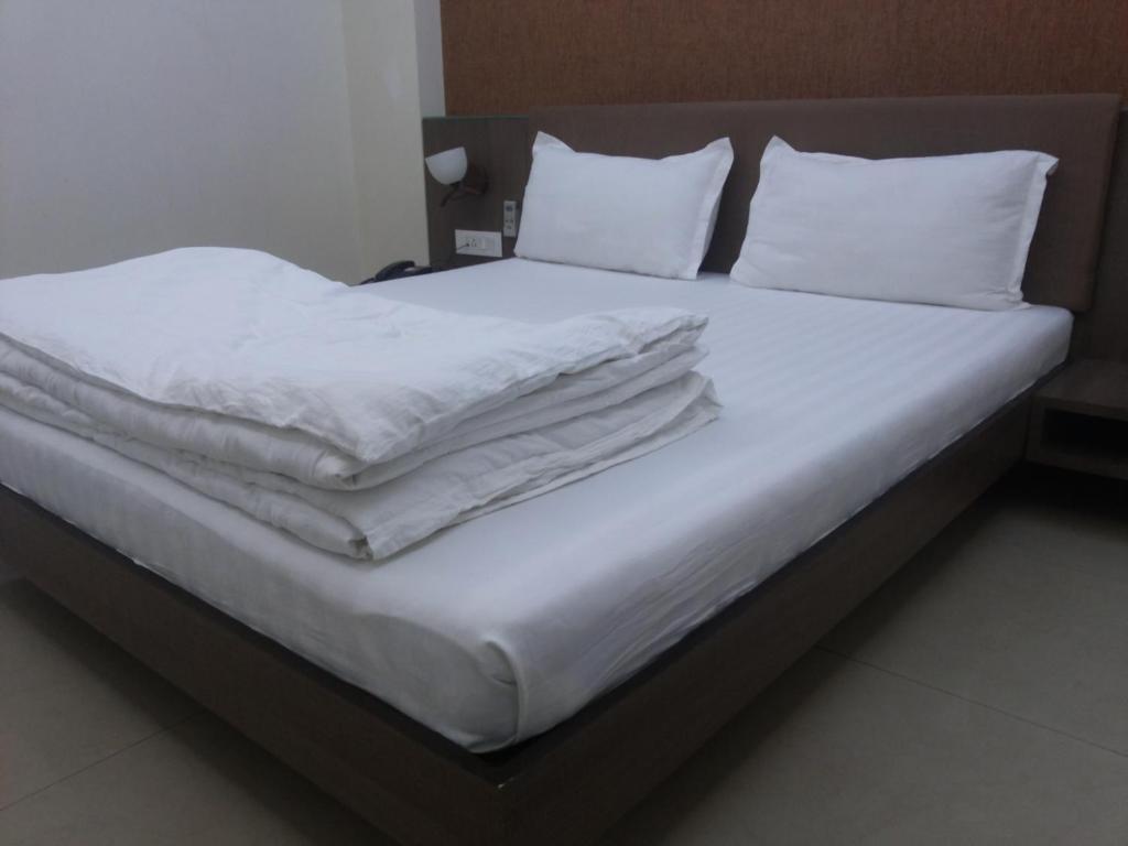 Royal Inn Ankleshwar Exterior foto